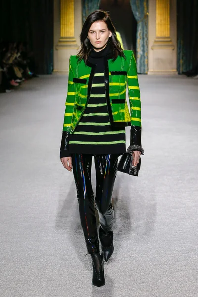 Look 46